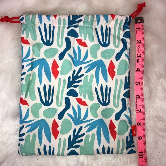 🌟 Free W/Cosmetic purchase or $4 - Picture 5 of 7